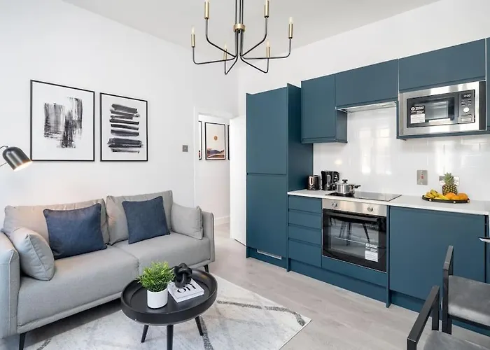 3 Bed New House ! Perfect Central Location- 5 Minutes From Tube Station